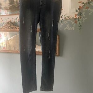 Size 9 hot kiss, skinny lily blackish, blue distressed Jean
